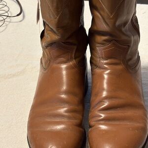 Justin Boots Tan Leather Cowboy Boots